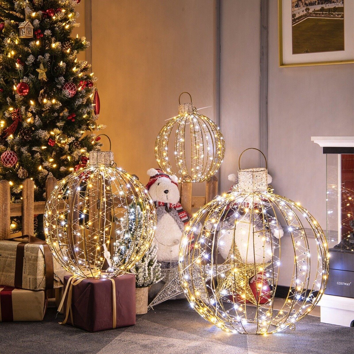 Illuminated Decorative Ornaments with Star Pattern Glow - Gold