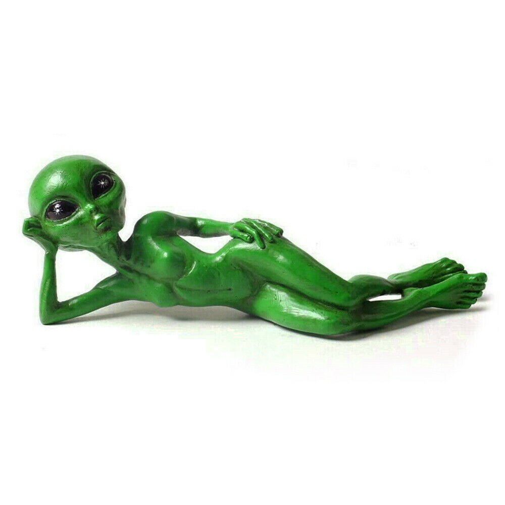 Wearclo | Alien Statue made of Resin for Garden & Outdoor Area