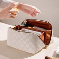Wearclo | Women's Chic Checked Travel Toiletry Bag