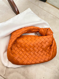 Italian Leather Handbag - Elegant & Functional for All Occasions