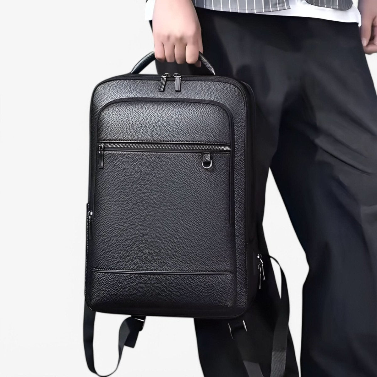 URBANVAULT – Intelligent USB Backpack for Work and Everyday Travel