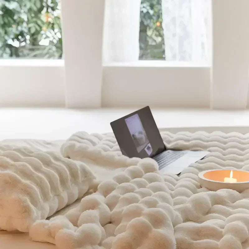 WarmWol Plaid – Ultra-Soft Fleece Blanket, Exceptional Warmth for All Seasons