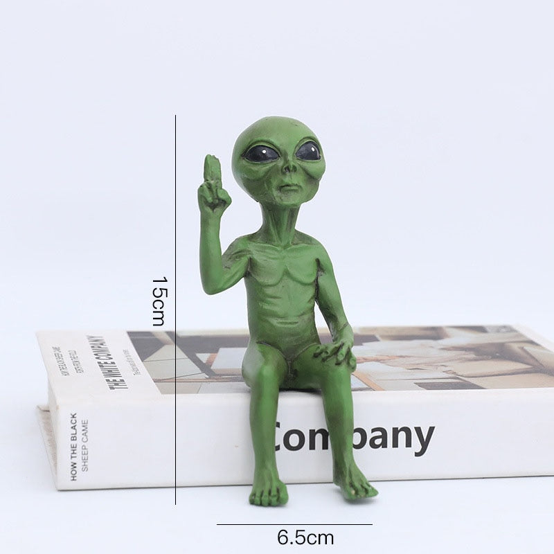 Wearclo | Alien Statue made of Resin for Garden & Outdoor Area