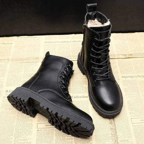 Wearclo Delphine – Winter Boots Made of Black Leather