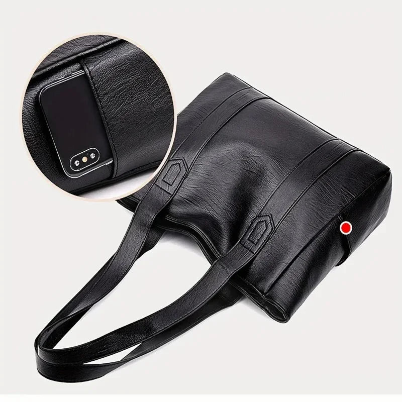 Wearclo | Elegant leather shoulder bag with a retro touch and smooth surface