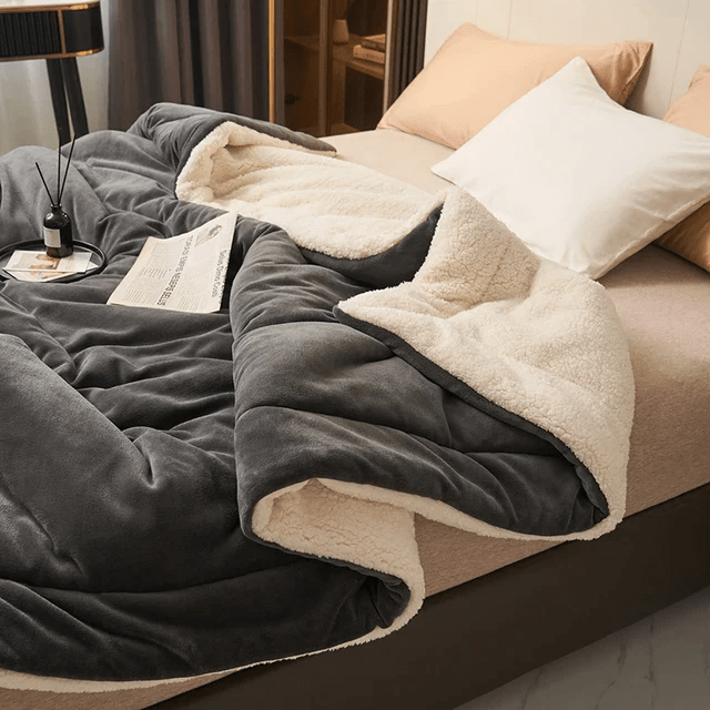 Wearclo | Fleece Blanket | Soft and Durable | Multiple Sizes