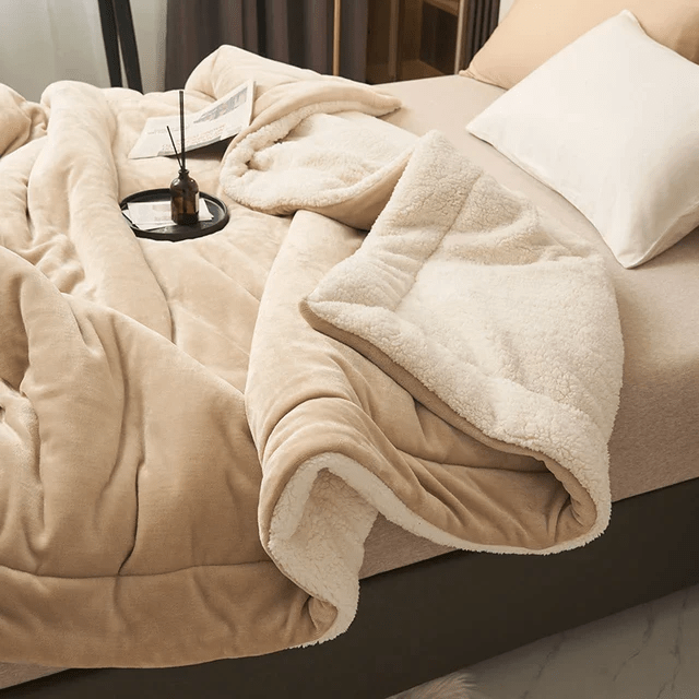 Wearclo | Fleece Blanket | Soft and Durable | Multiple Sizes
