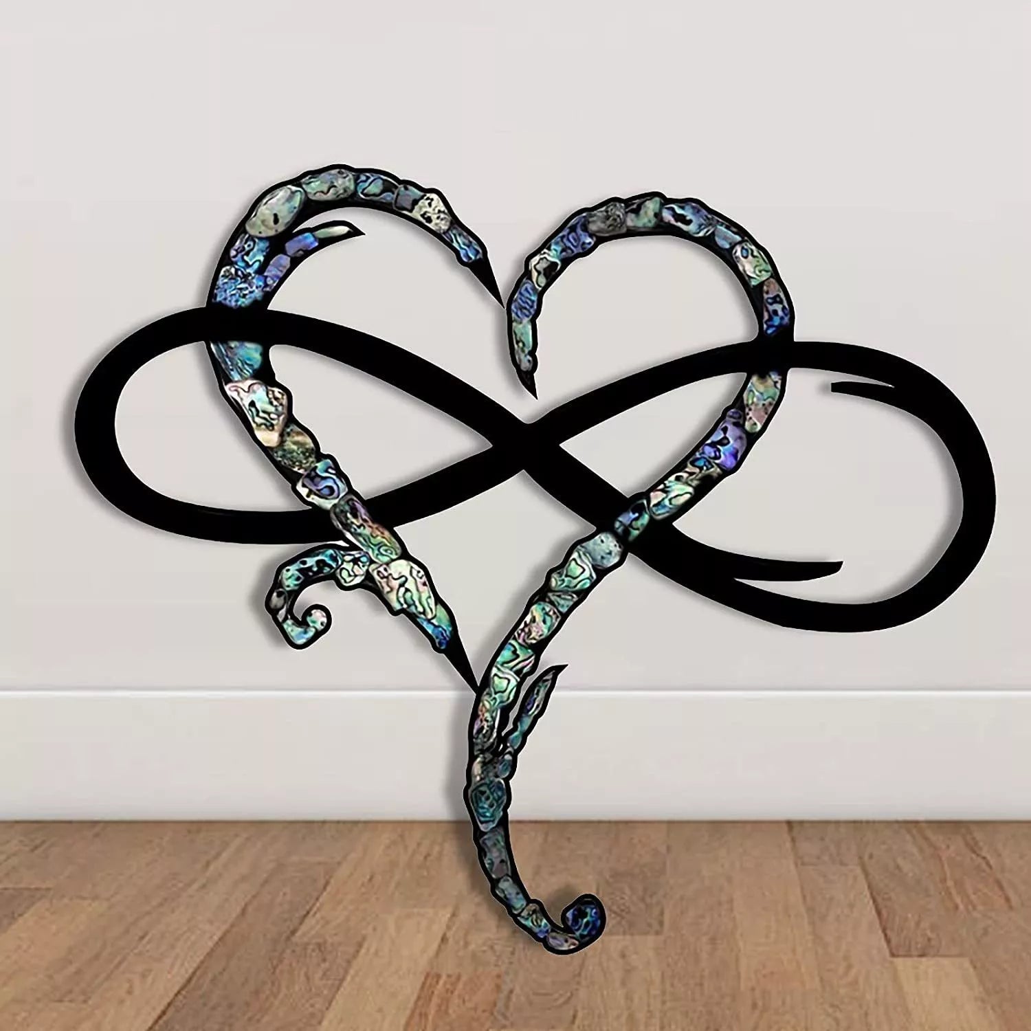Wearclo | Heart Infinity Wall Decor