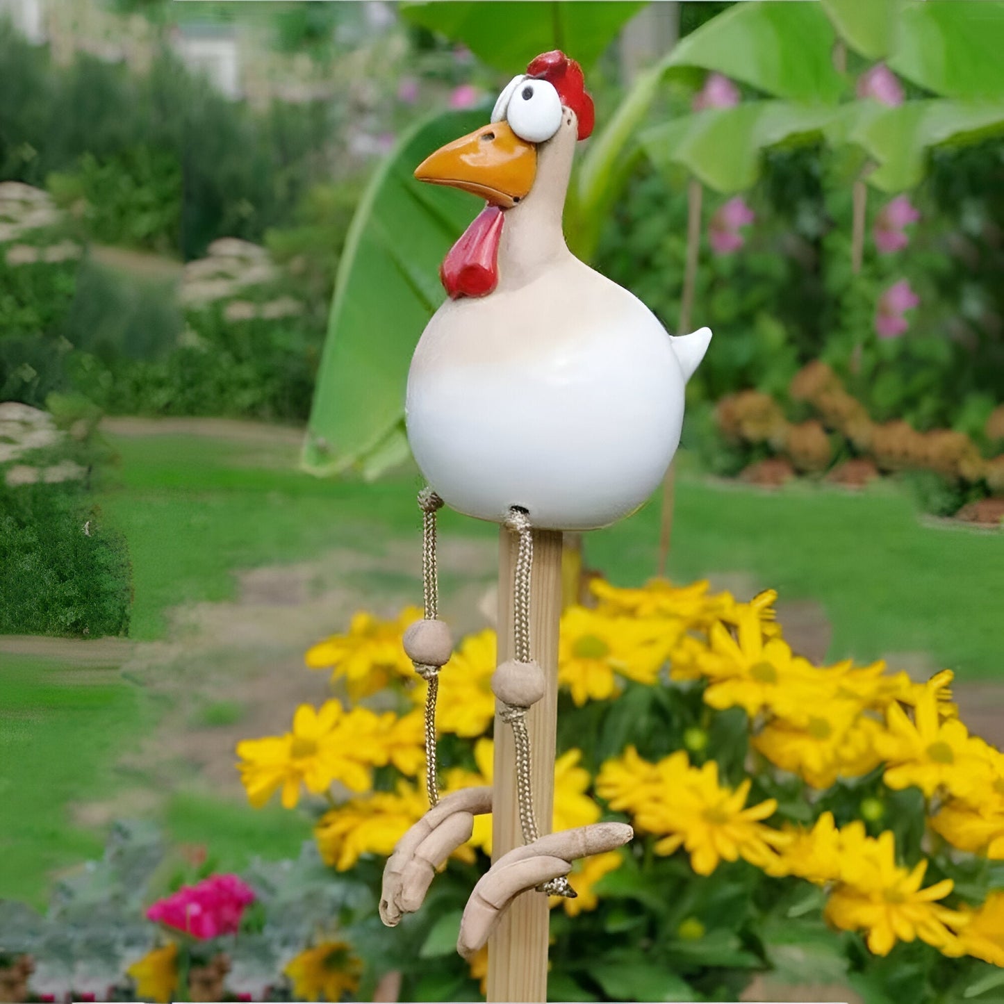 Wearclo | Large-Eyed Chicken Statue - Weatherproof Resin Craft - Rooster Garden Statue