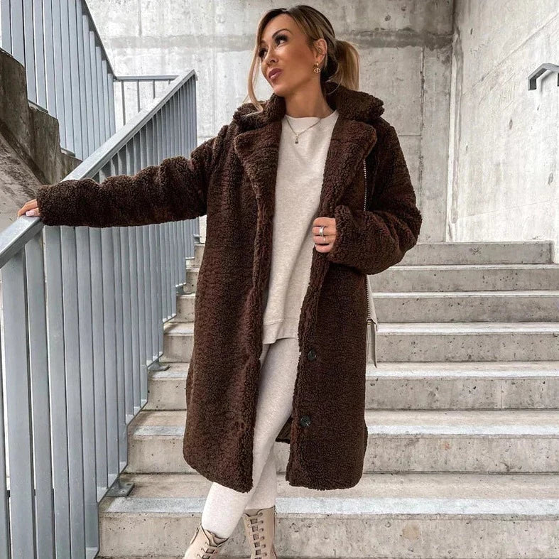 Wearclo – Long Women's Coat, Sheepskin Look