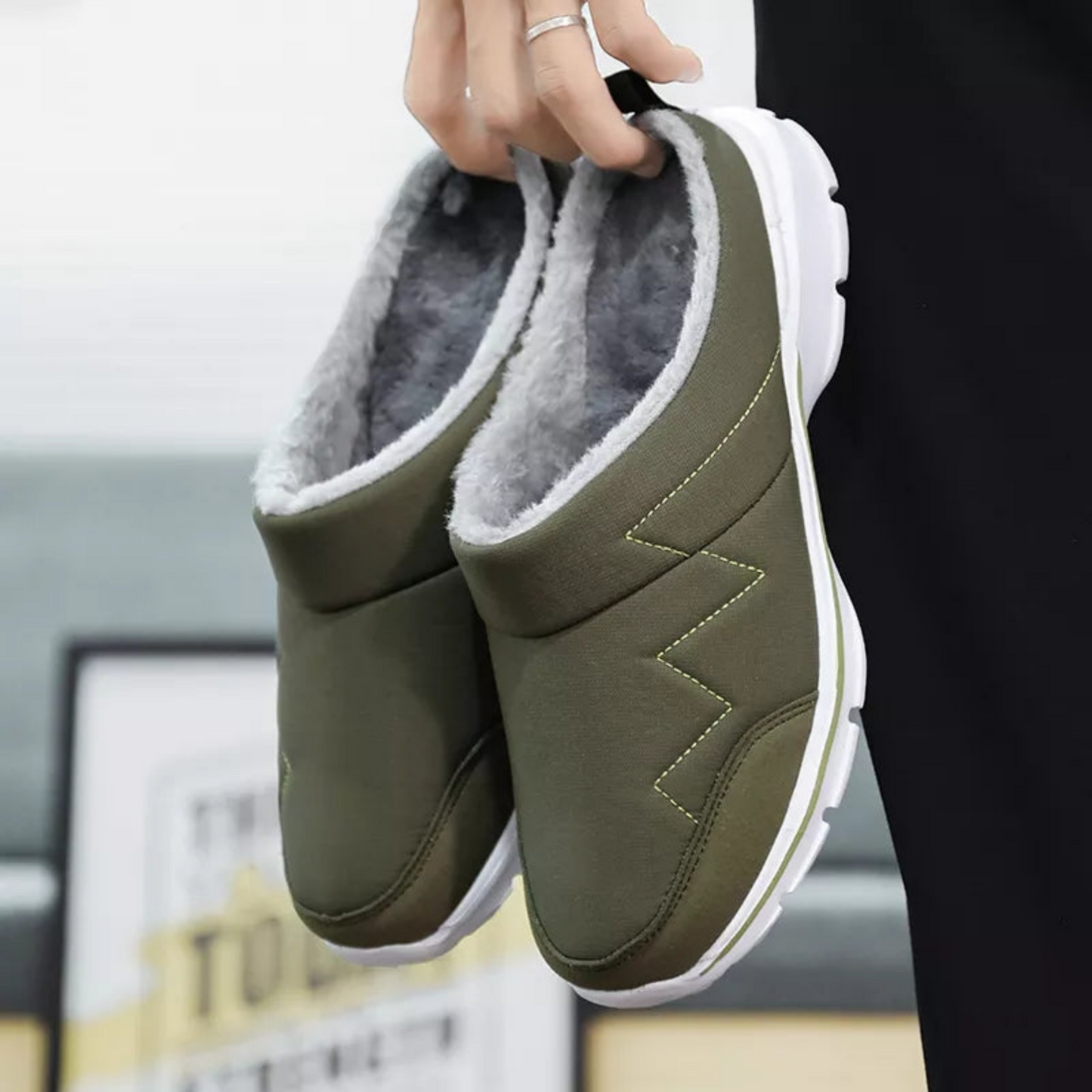 Wearclo | Men's Orthopedic Slippers with Lined Interior