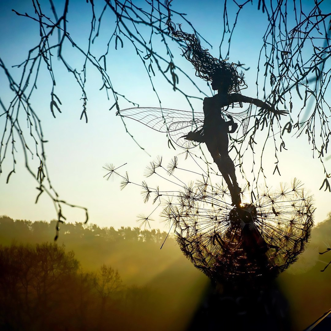 Wearclo | Perfect Wonderland Garden Decoration - The Naughty Spirits Are Dancing