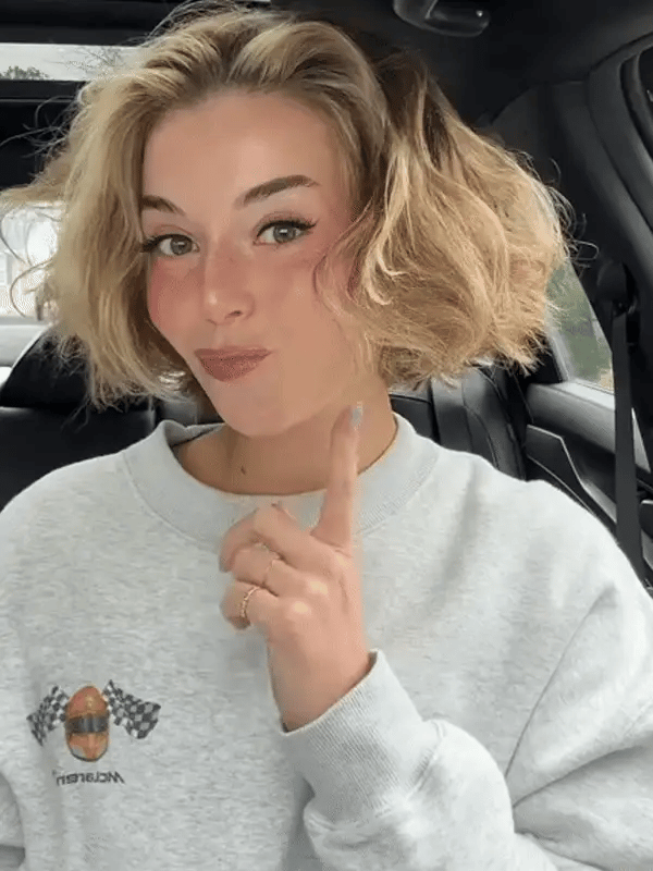 Wearclo | Portable Hair Styling Brush | Smooth and Healthy Hair Anytime, Anywhere