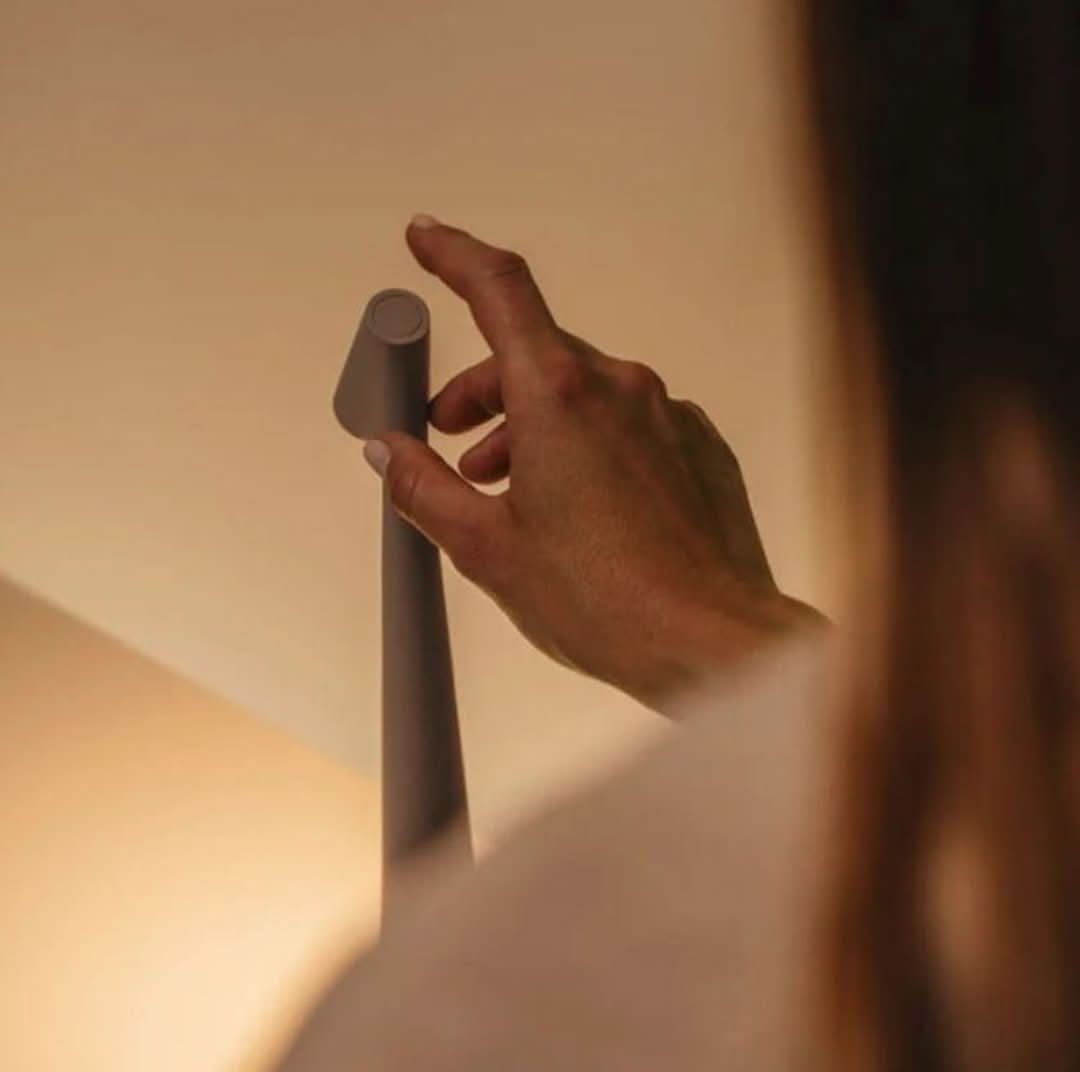 Wearclo | Scandinavian Drip-Free Table Lamp | Touch Control & USB Charging