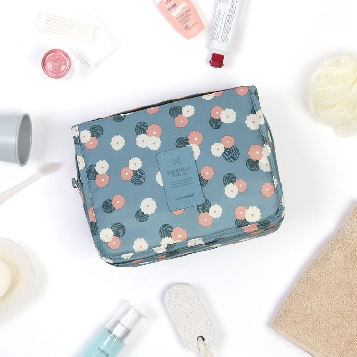 Wearclo | TravelEase Toiletry Bag | Water-Resistant and Organized | Travel