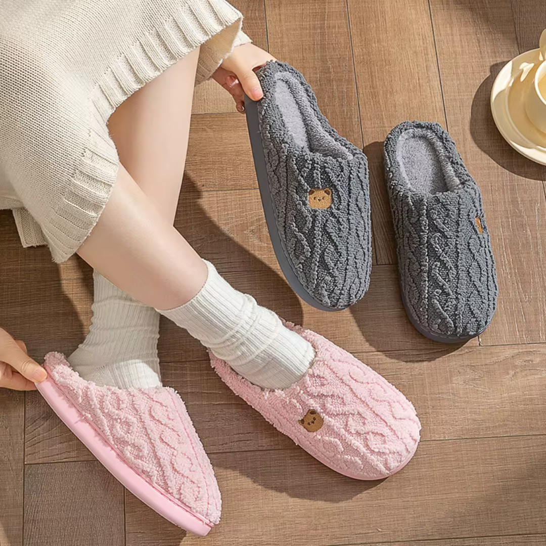 Wearclo | Women's Cable Knit Slippers with Teddy Bear Embroidery