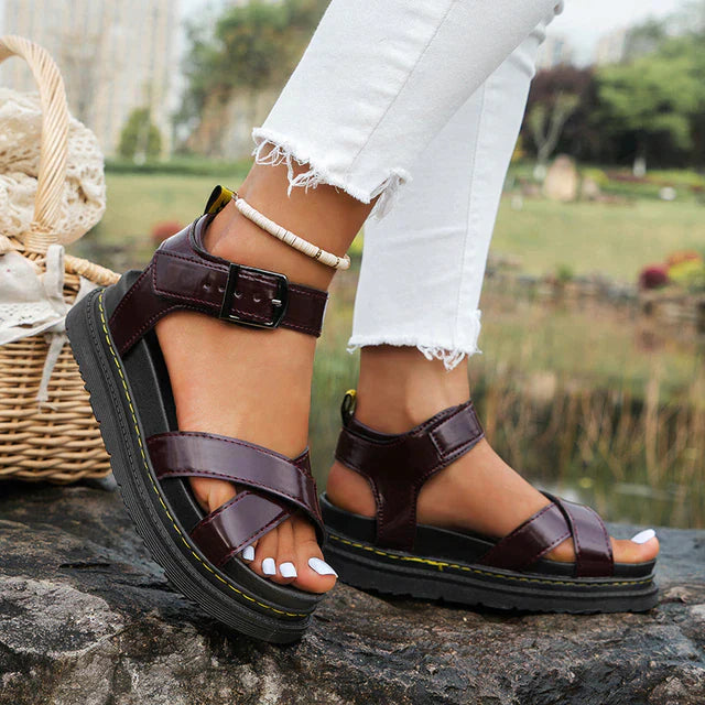 Wearclo | Women's Orthopedic Sandals with Straps