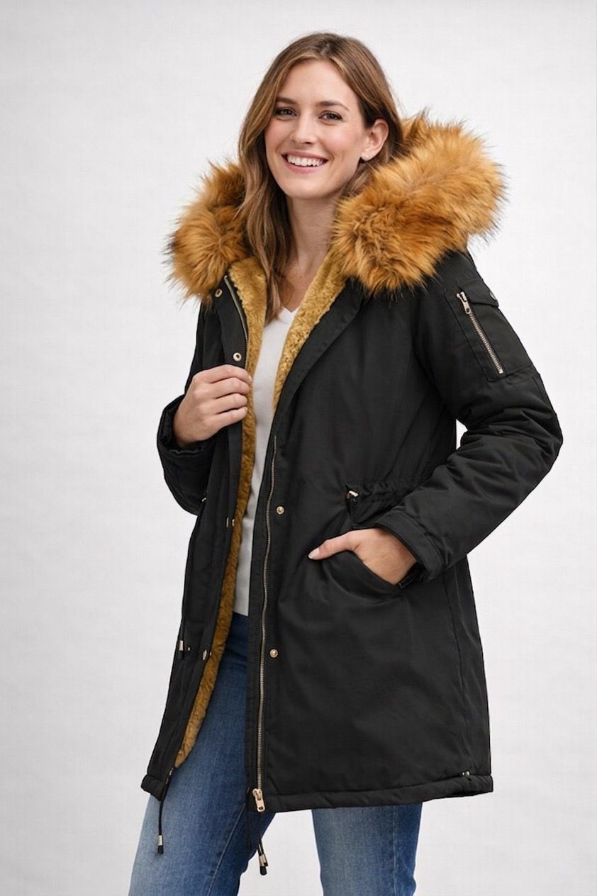 Wearclo | Women's Parka with Fur Hood and Fleece Lining
