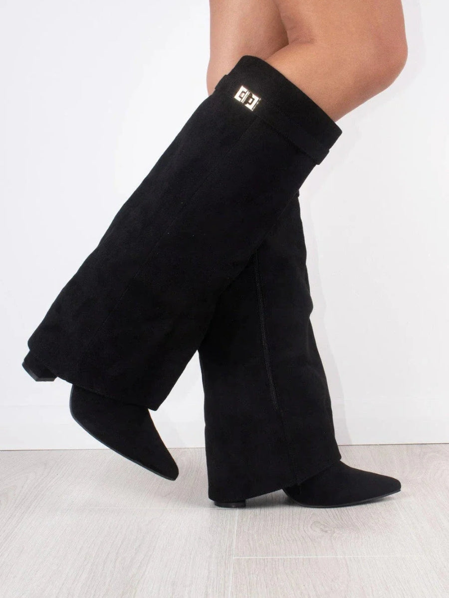 Wearclo | Women's Shoes in Leather with Metal Details | Everyday