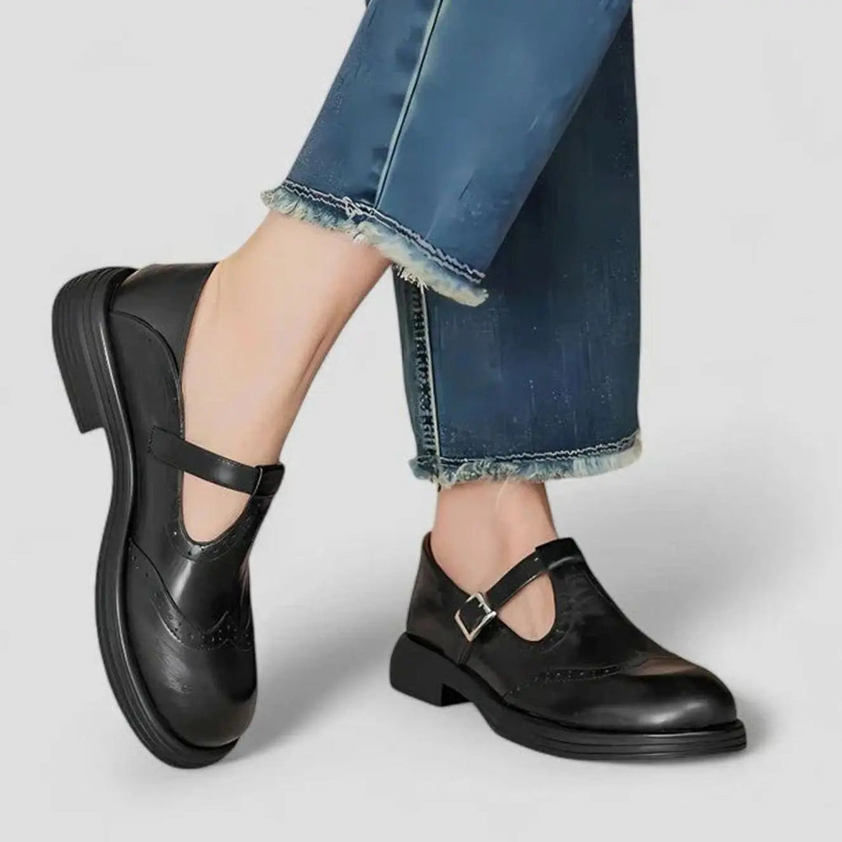 Women's Classic Brogue Leather T-Bar Flat Mary Jane Shoes