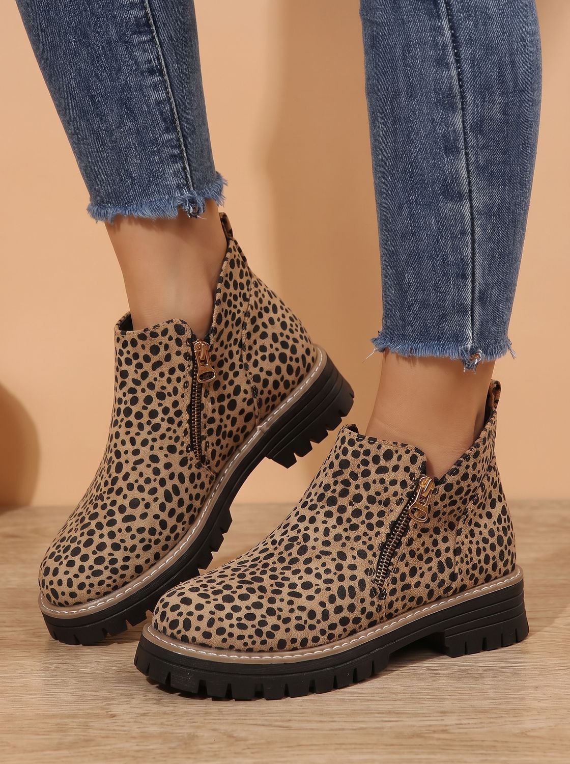 Women's Leopard Print Side-Zip Chunky Platform Ankle Boots