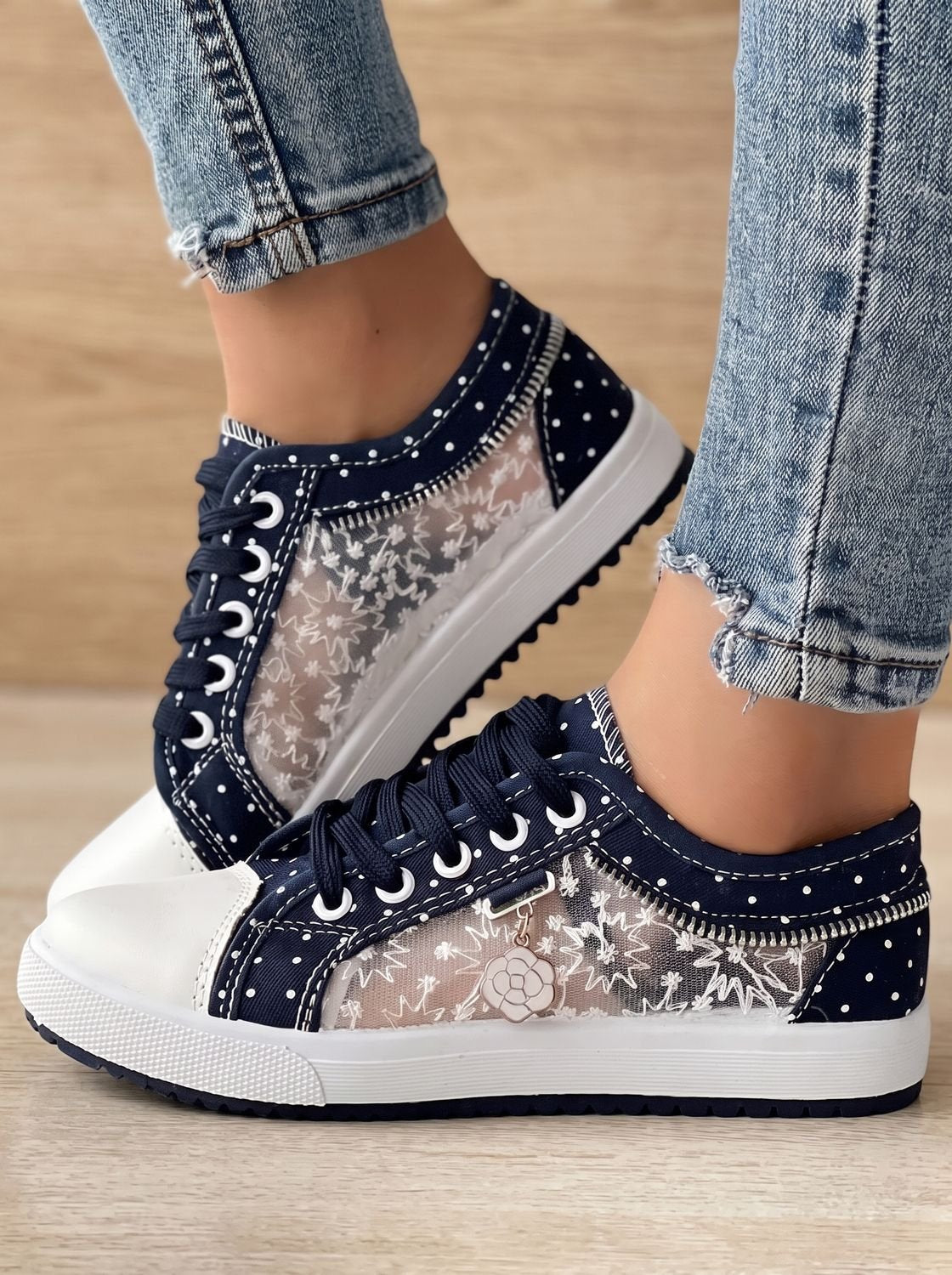 Women's Orthopedic Lace-Up Floral Mesh Platform Sneakers