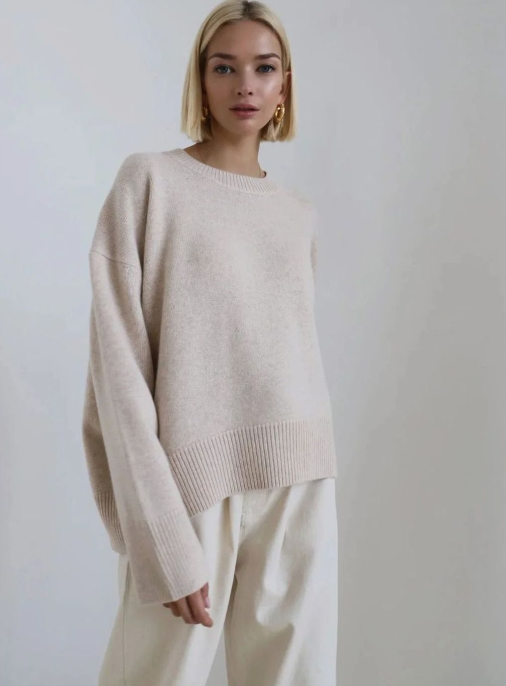 Women's Oversized Crew-Neck Long-Sleeve Lightweight Knit Sweater