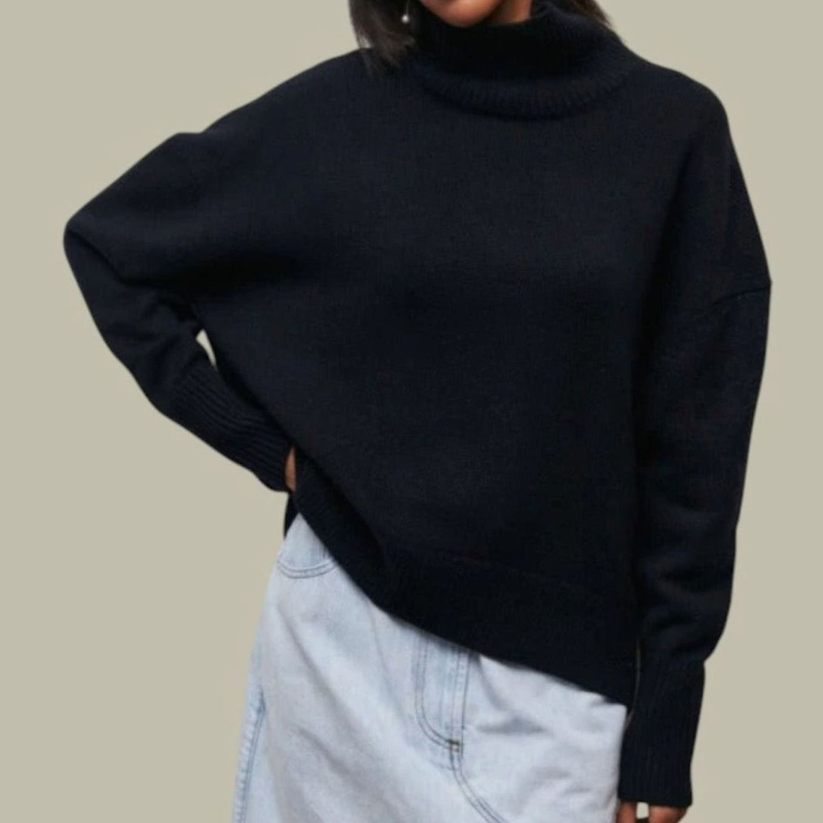 Women's Oversized Loose-Fit Cozy Knit Turtleneck Sweater