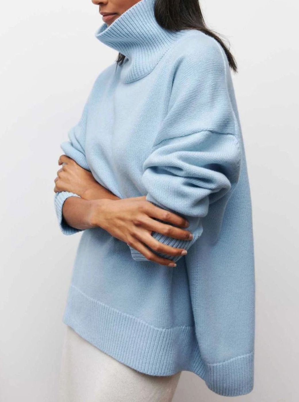 Women's Oversized Ribbed-Knit Turtleneck Sweater with Elbow Slits