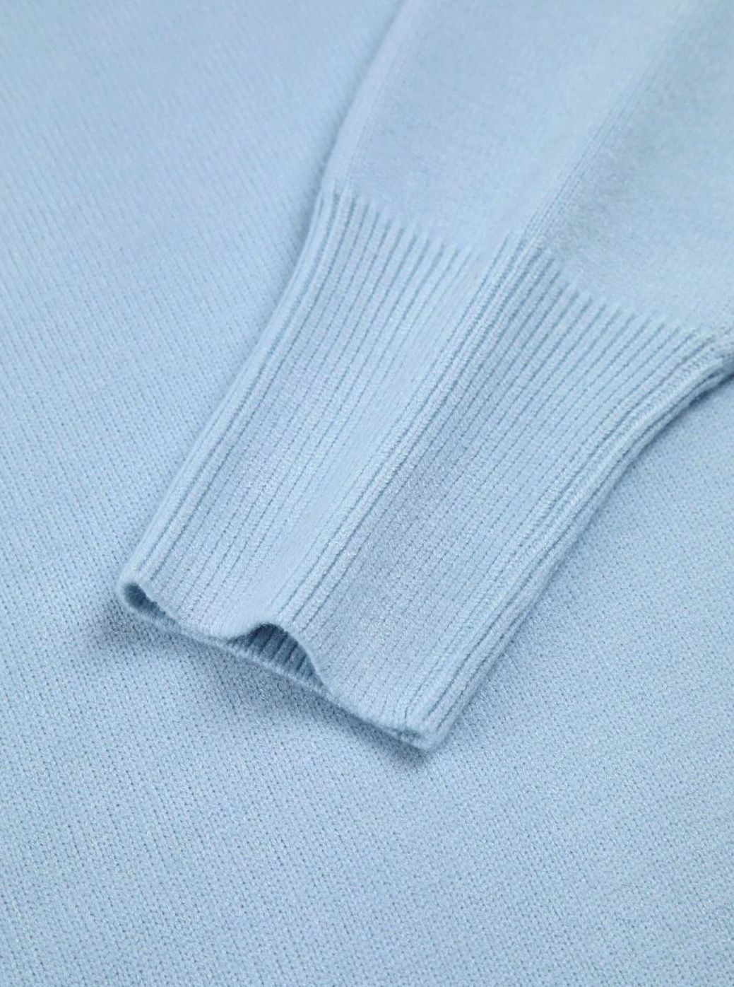 Women's Oversized Ribbed-Knit Turtleneck Sweater with Elbow Slits