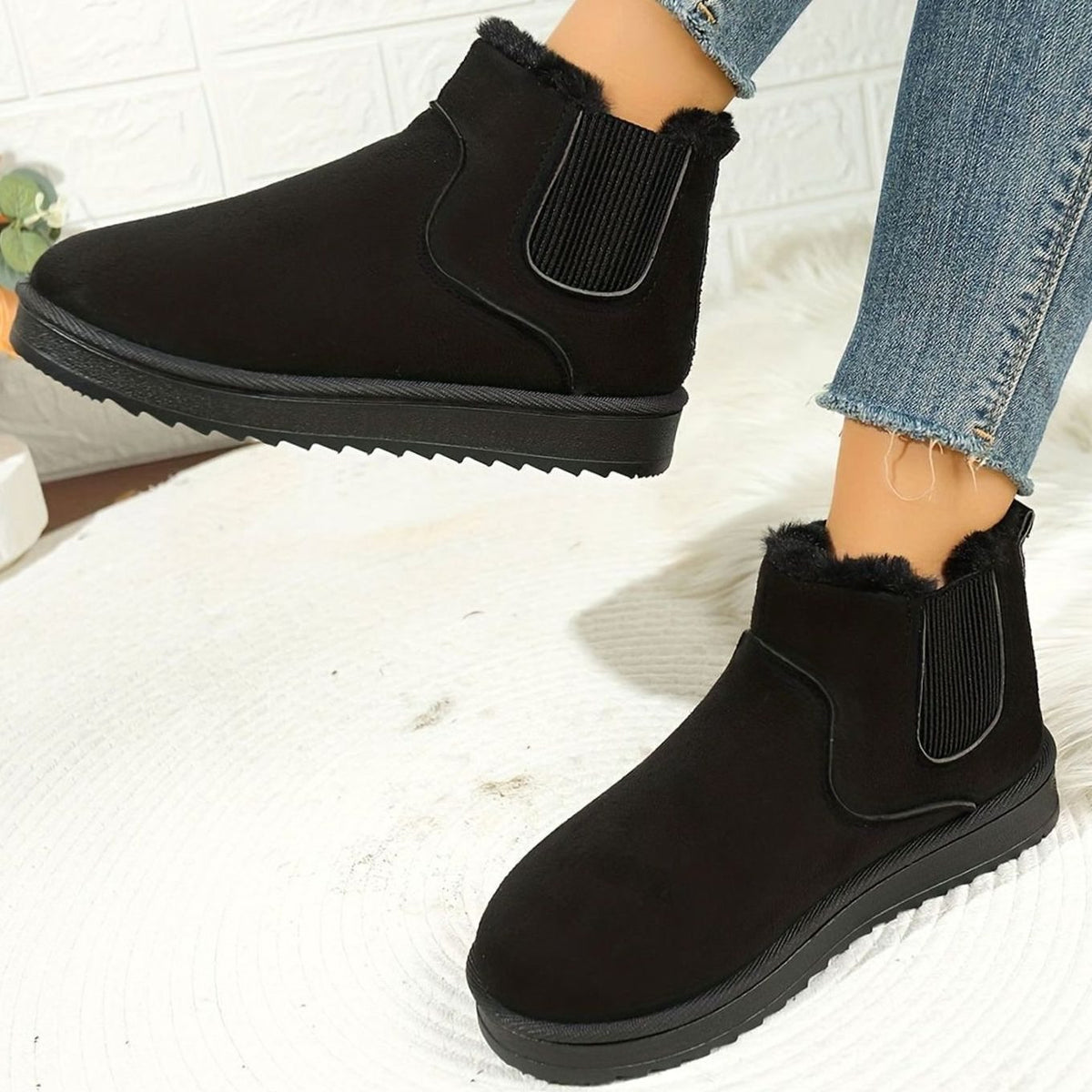 Women's Plush-Lined Slip-On Platform Winter Snow Boots