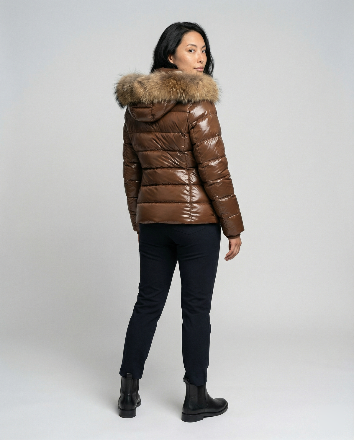 Women's Winter Down Jacket with Detachable Hood and Luxurious Fur Collar
