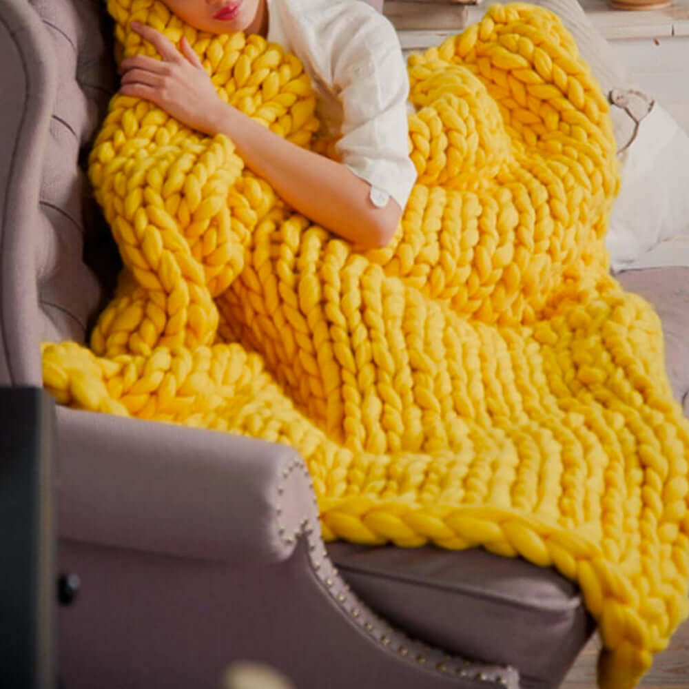 XXL Chunky Knitting Yarn Cosy Throw - Soft and Voluminous DIY Blanket